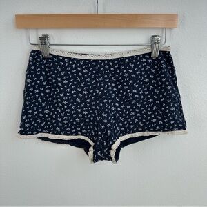 Brandy Melville floral ribbed boxer shorts